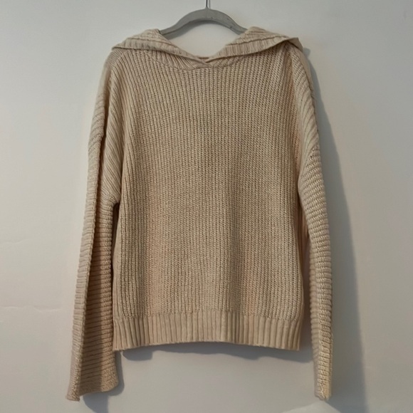 Abound hoodie Sweater - Picture 3 of 8